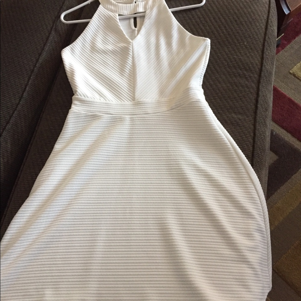 Super cute sleeveless dress